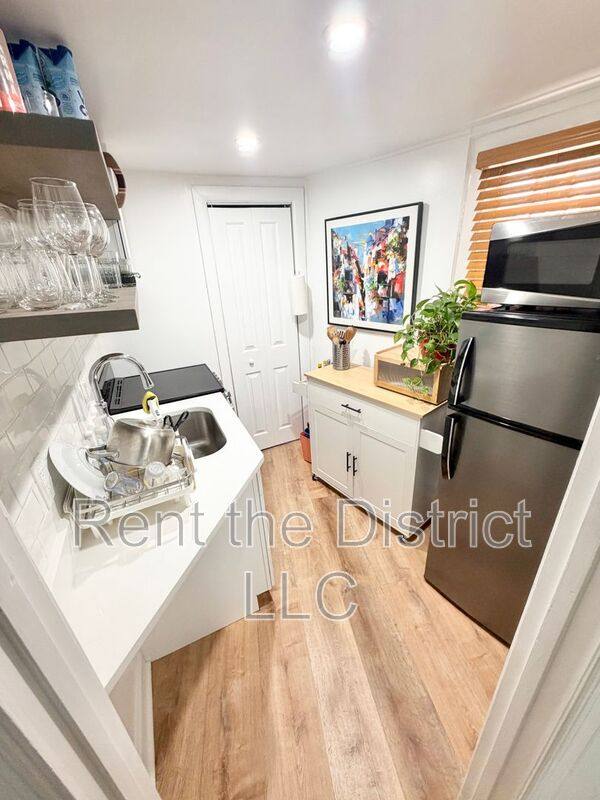 Townhouse for rent at 420 Q St NW, Washington, DC 20001