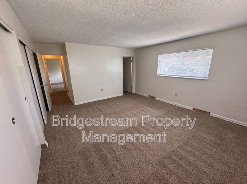 Apartment for rent at 519-2C Heather, Dayton, OH 45405