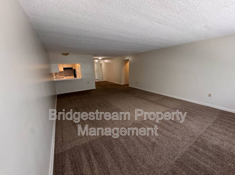 Apartment for rent at 519-2C Heather, Dayton, OH 45405