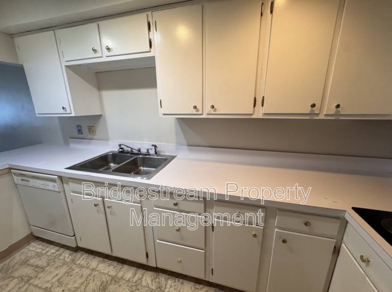 Apartment for rent at 519-2C Heather, Dayton, OH 45405