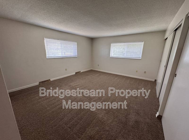 Apartment for rent at 519-2C Heather, Dayton, OH 45405
