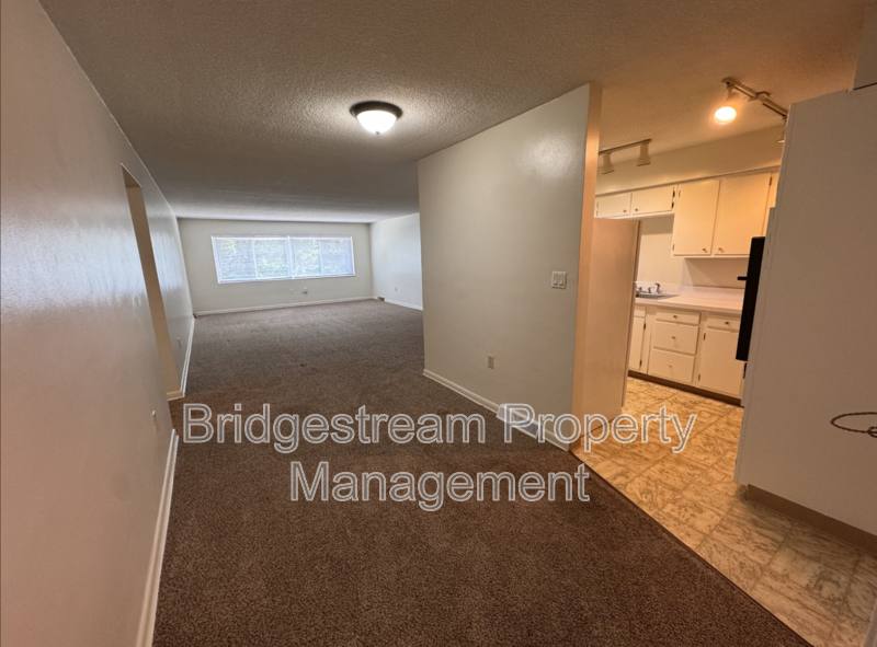 Apartment for rent at 519-2C Heather, Dayton, OH 45405