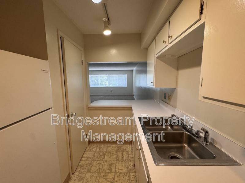Apartment for rent at 519-2C Heather, Dayton, OH 45405