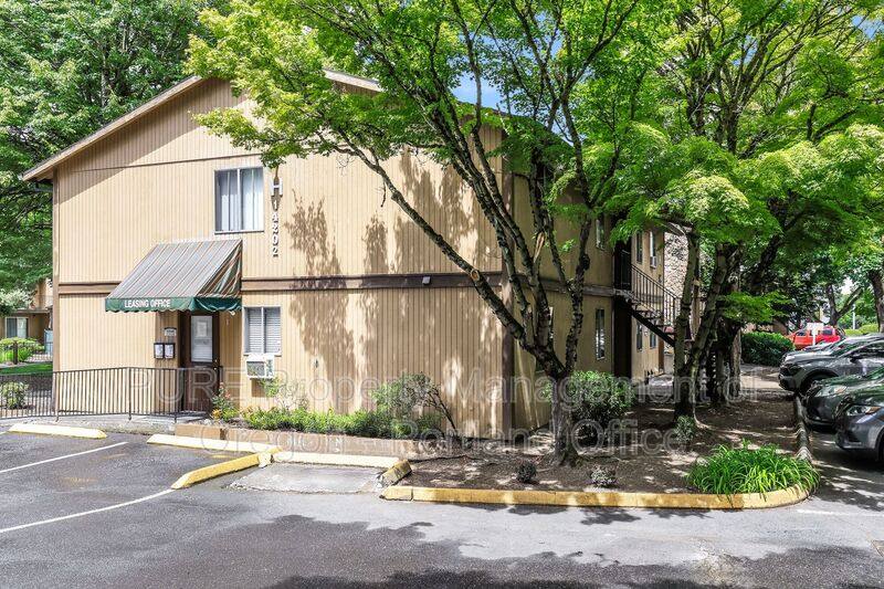 Apartment for rent at 14202 NE Sandy Blvd #H-14, Portland, OR 97230