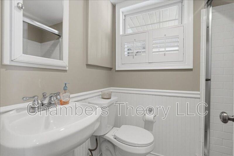 House for rent at 6238 27th St N, Arlington, VA 22207