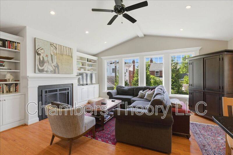 House for rent at 6238 27th St N, Arlington, VA 22207