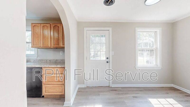 House for rent at 246 E Woodrow St, Gallatin, TN 37066
