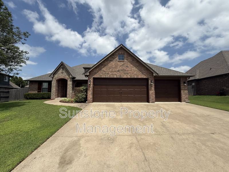 House for rent at 9307 N 95th E Ave, Owasso, OK 74055