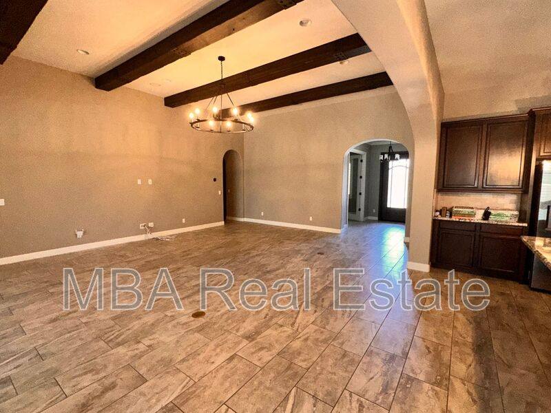 House for rent at 3902 S White Dr, Chandler, AZ 85286