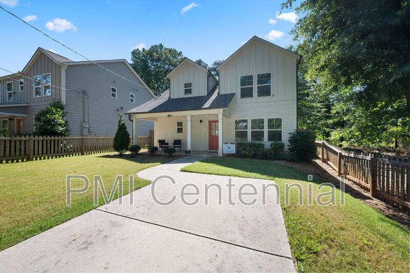 House for rent at 1120 Wedgewood Dr NW, Atlanta, GA 30318