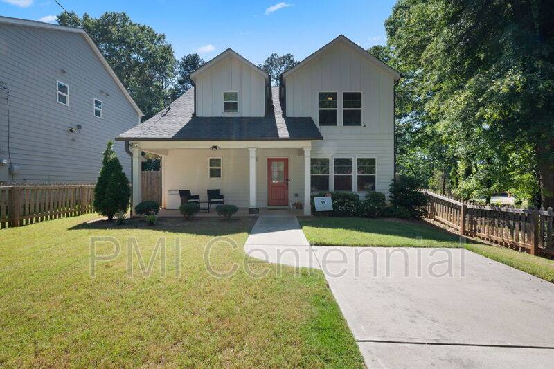 House for rent at 1120 Wedgewood Dr NW, Atlanta, GA 30318
