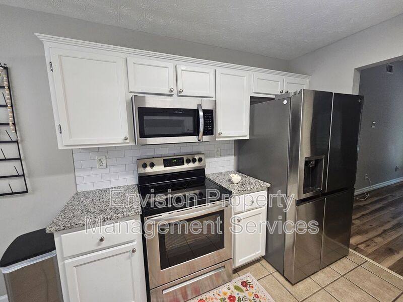 House for rent at 479 Lakeshore Dr, Stockbridge, GA 30281
