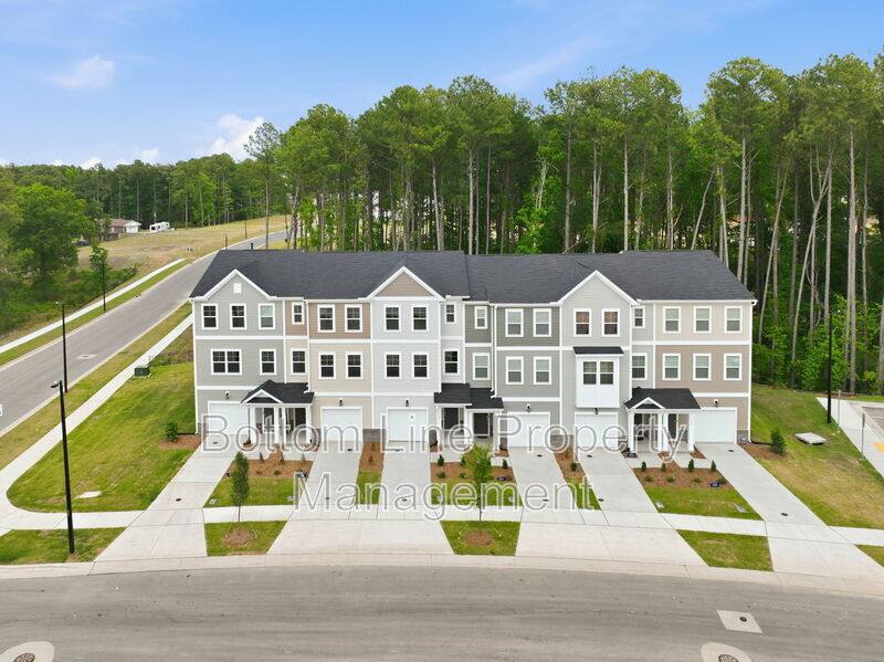 Townhouse for rent at 3146 Gypsum Dr, Durham, NC 27703