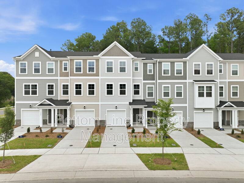 Townhouse for rent at 3146 Gypsum Dr, Durham, NC 27703
