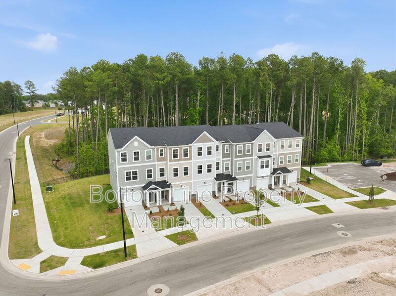 Townhouse for rent at 3146 Gypsum Dr, Durham, NC 27703