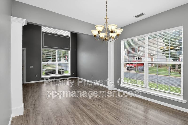 House for rent at 2005 McKenzie Creek Dr, Charlotte, NC 28270