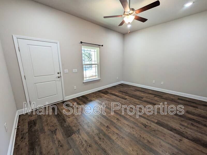 Apartment for rent at 7799 Ira Dr #B, Pensacola, FL 32514