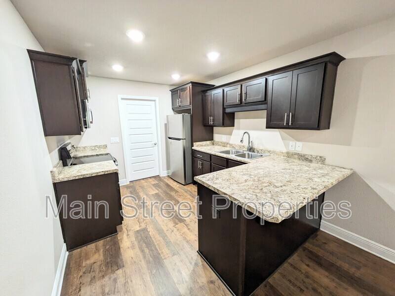 Apartment for rent at 7799 Ira Dr #B, Pensacola, FL 32514