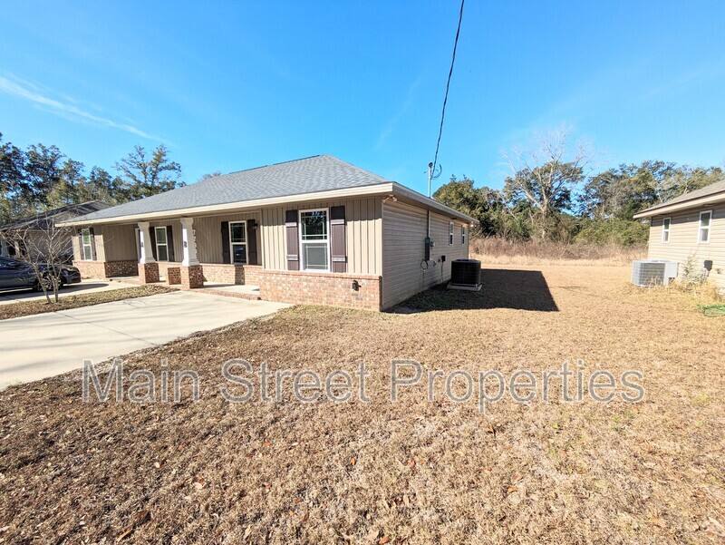 Apartment for rent at 7799 Ira Dr #B, Pensacola, FL 32514