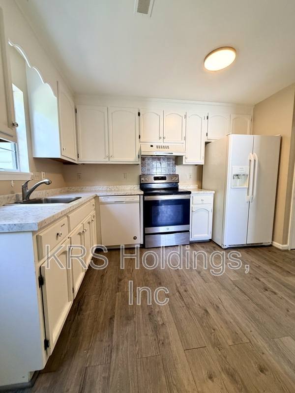 Townhouse for rent at 2316 Finch Court, Charlottesville, VA 22911
