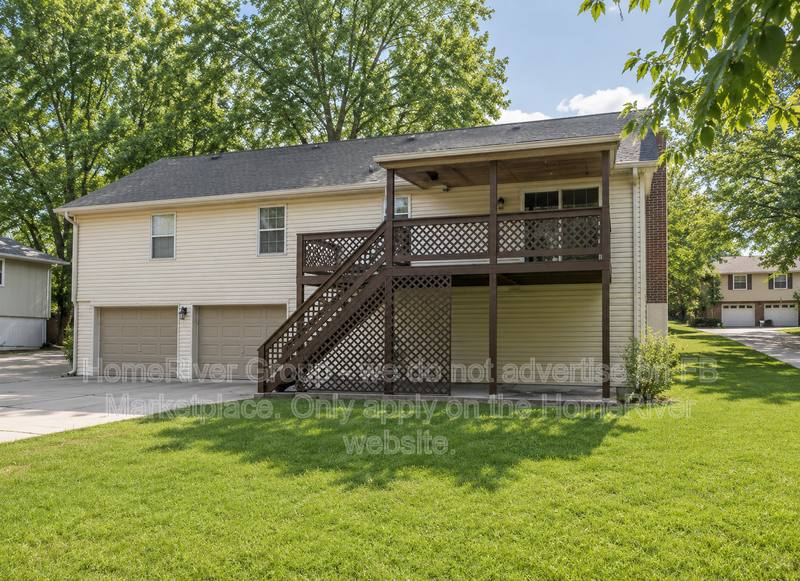 House for rent at 1609 SW 20th St, Blue Springs, MO 64015
