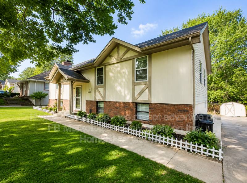 House for rent at 1609 SW 20th St, Blue Springs, MO 64015