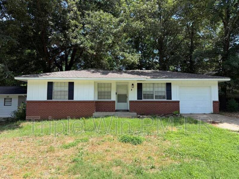 House for rent at 8 Glendale Dr, Little Rock, AR 72209