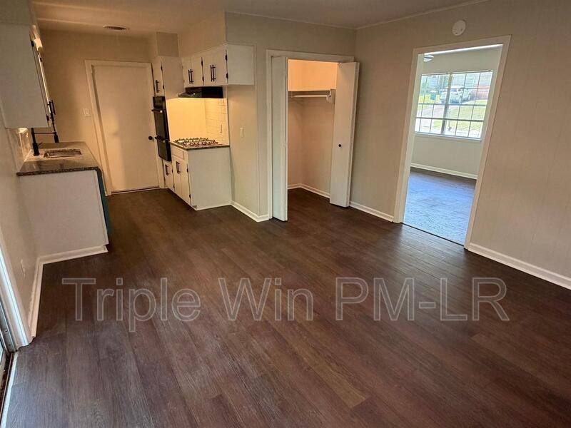 House for rent at 8 Glendale Dr, Little Rock, AR 72209