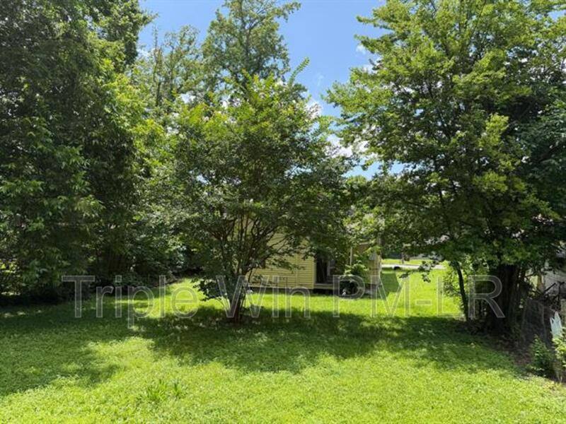 House for rent at 2205 S Martin St, Little Rock, AR 72204