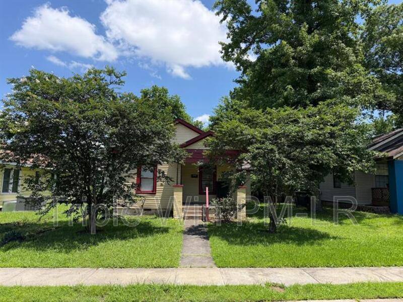 House for rent at 2205 S Martin St, Little Rock, AR 72204