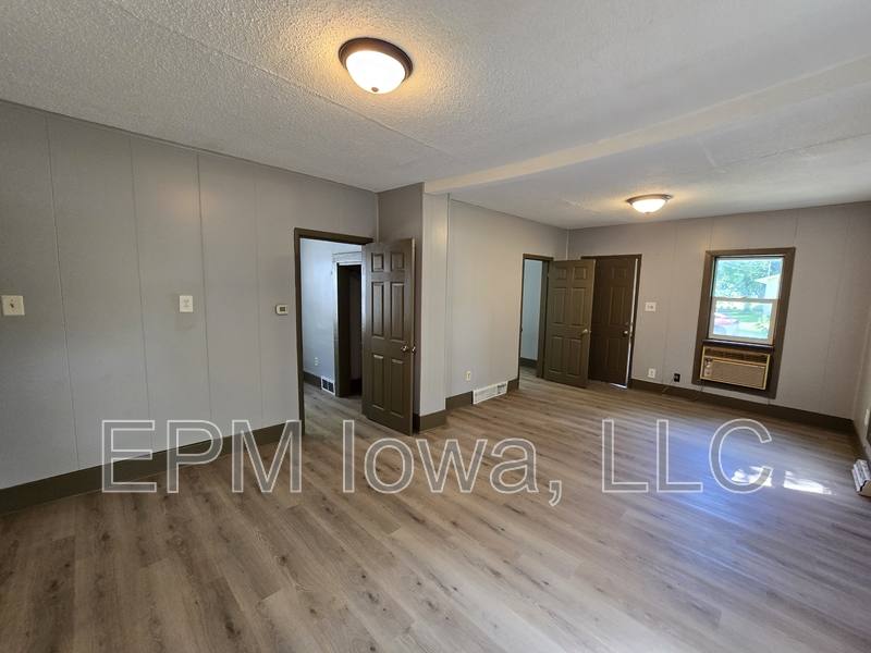 House for rent at 519 Adams St, Waterloo, IA 50703