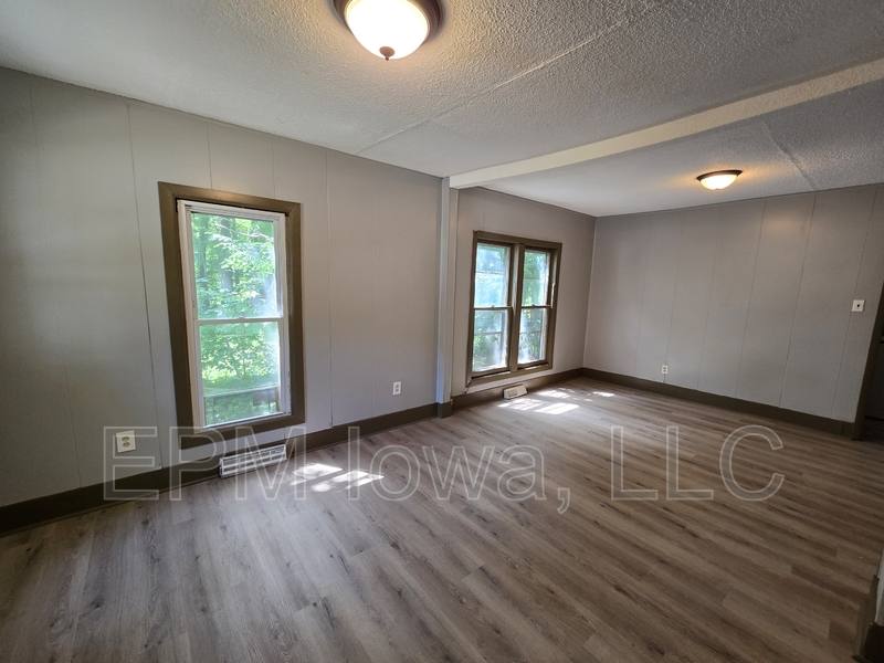 House for rent at 519 Adams St, Waterloo, IA 50703
