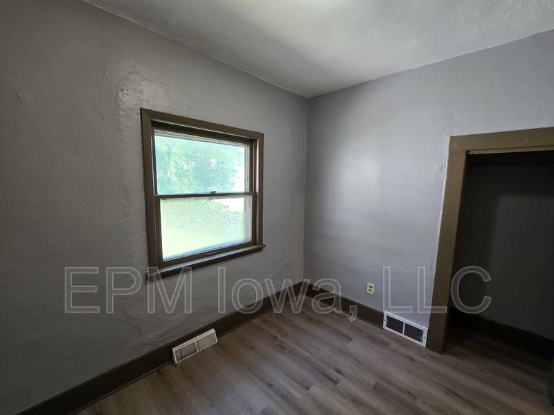 House for rent at 519 Adams St, Waterloo, IA 50703