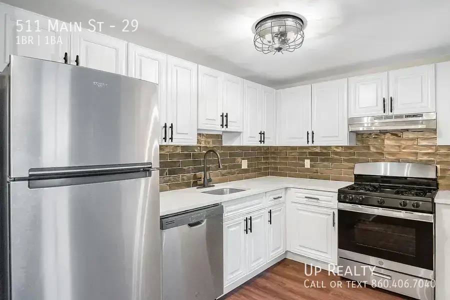 Apartment for rent at 511 Main St, West Haven, CT 06516
