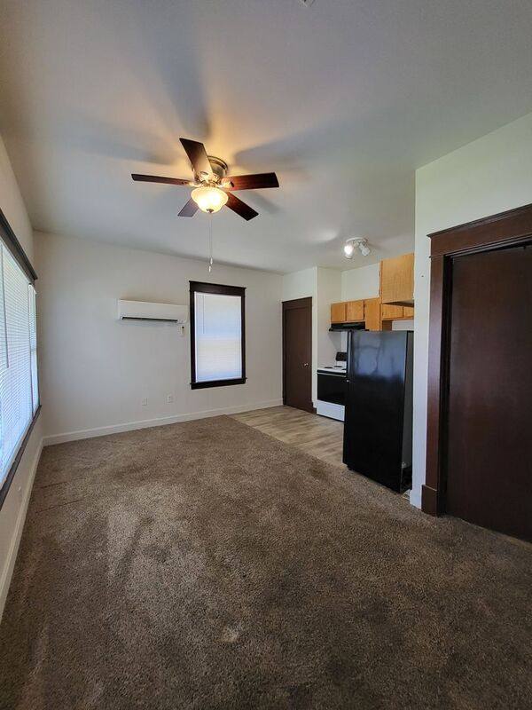 Apartment for rent at 517 W Maple Ave #1G, Independence, MO 64050