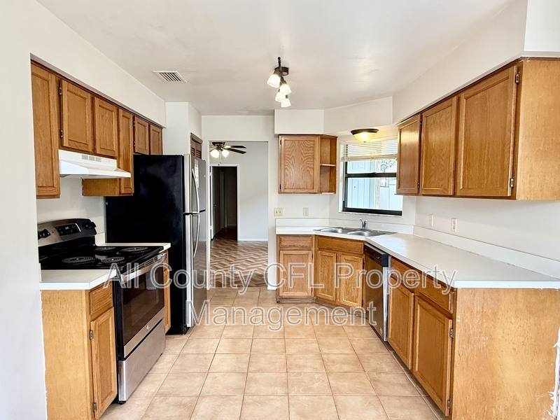 House for rent at 1215 Creekbottom Circle, Orlando, FL 32825
