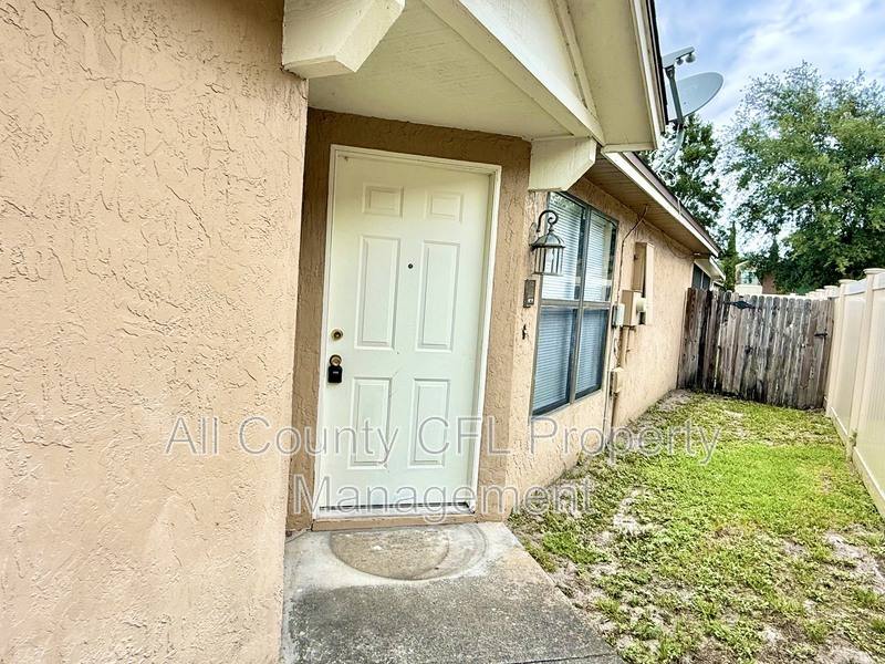 House for rent at 1215 Creekbottom Circle, Orlando, FL 32825
