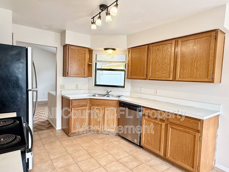 House for rent at 1215 Creekbottom Circle, Orlando, FL 32825