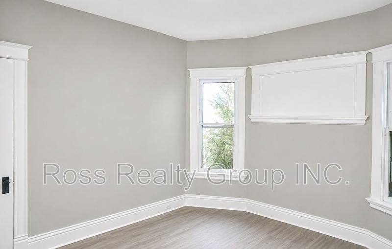 Apartment for rent at 702 Boalt #DOWNSTAIRS, Toledo, OH 43609