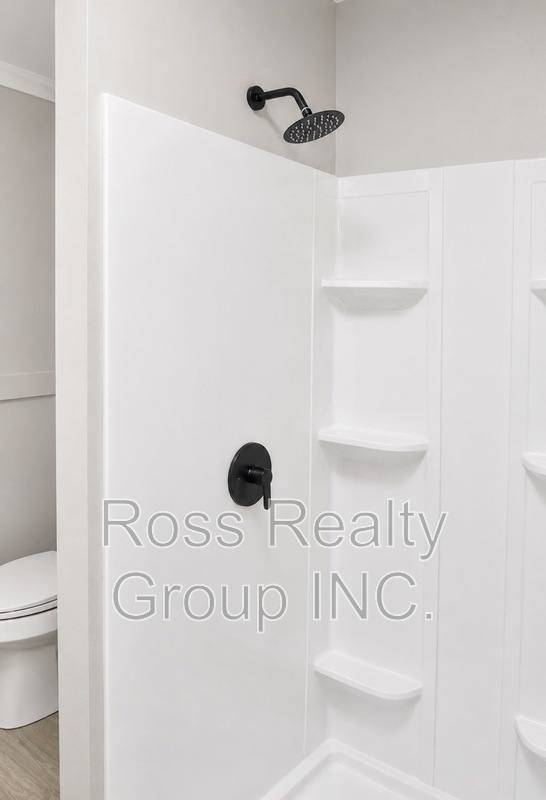Apartment for rent at 702 Boalt #DOWNSTAIRS, Toledo, OH 43609