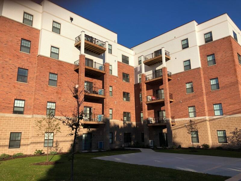 Apartment for rent at 301 N Madison St #2F, Woodstock, IL 60098