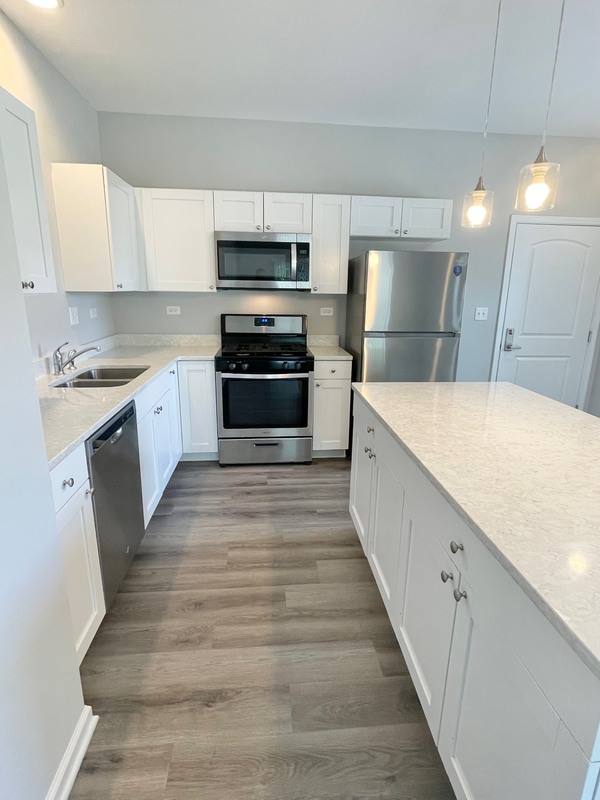 Apartment for rent at 301 N Madison St #2F, Woodstock, IL 60098