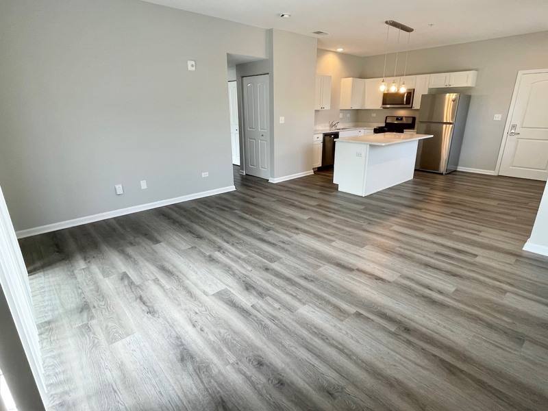 Apartment for rent at 301 N Madison St #2F, Woodstock, IL 60098