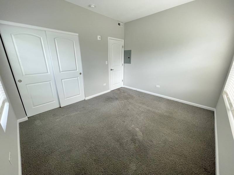 Apartment for rent at 301 N Madison St #2F, Woodstock, IL 60098