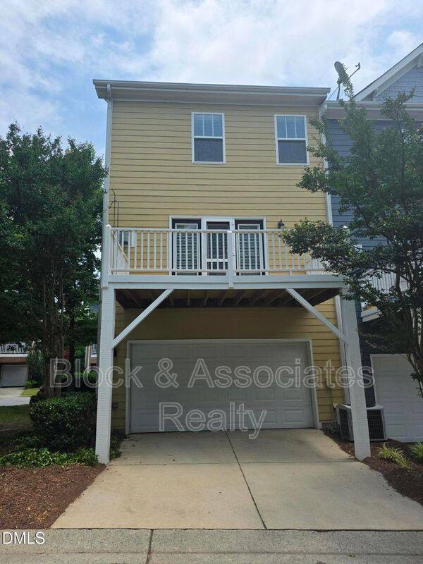 Townhouse for rent at 124 Braeside Court, Cary, NC 27519