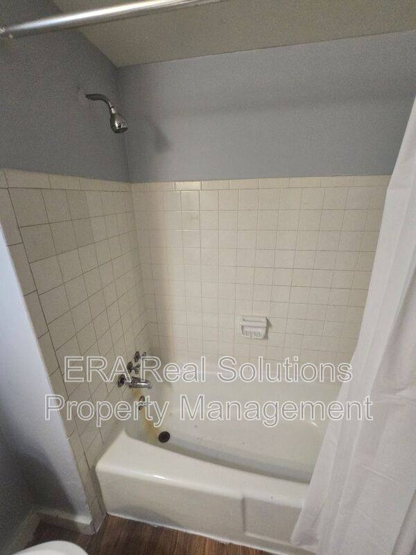 Apartment for rent at 2460 Hiawatha St, Columbus, OH 43211