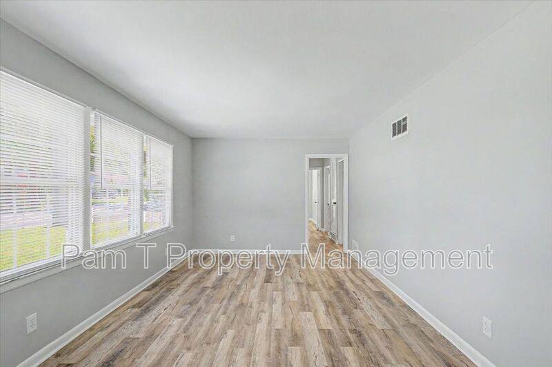 House for rent at 1719 E 59th St, Savannah, GA 31404