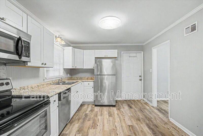 House for rent at 1719 E 59th St, Savannah, GA 31404