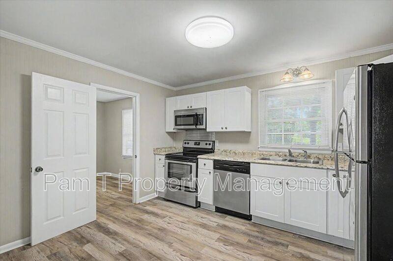 House for rent at 1719 E 59th St, Savannah, GA 31404