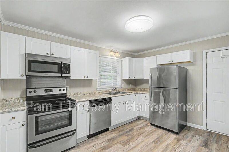 House for rent at 1719 E 59th St, Savannah, GA 31404